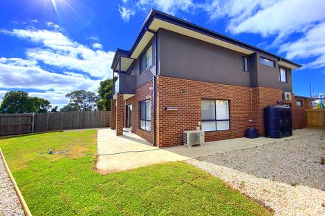 Property photo of 12 Caddy Court South Morang VIC 3752