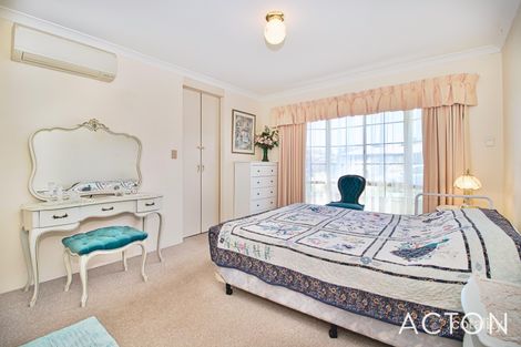 Property photo of 20 Leeward Close Safety Bay WA 6169
