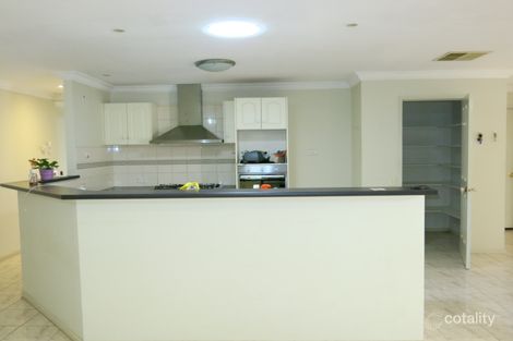Property photo of 12 Loddon Close Caroline Springs VIC 3023