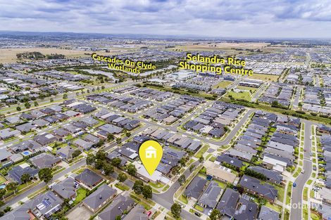 Property photo of 2 Bradshaw Way Cranbourne East VIC 3977