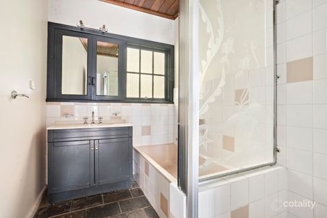 Property photo of 16 Heatherhill Road Frankston VIC 3199