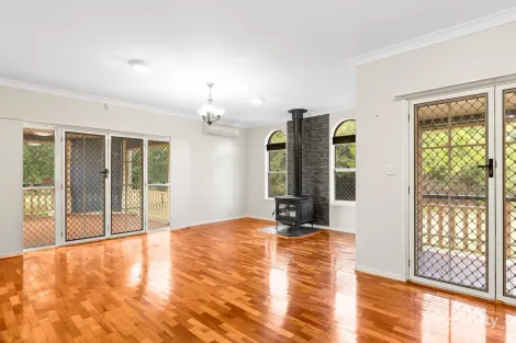 Property photo of 10 Stanley Parade Highfields QLD 4352