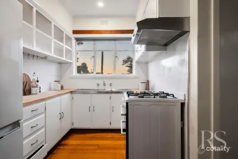 Property photo of 33 Mereweather Avenue Frankston VIC 3199