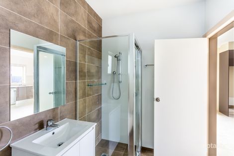 Property photo of 33 Forum Crescent Baulkham Hills NSW 2153