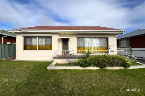 302 Shellharbour Rd, Barrack Heights, NSW 2528
