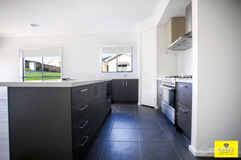 Property photo of 11 Aviemore Street Beveridge VIC 3753