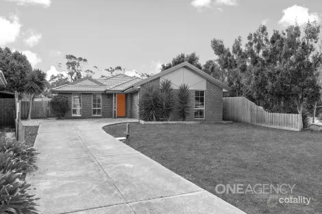 Property photo of 49 Sunny Park Close Gisborne VIC 3437
