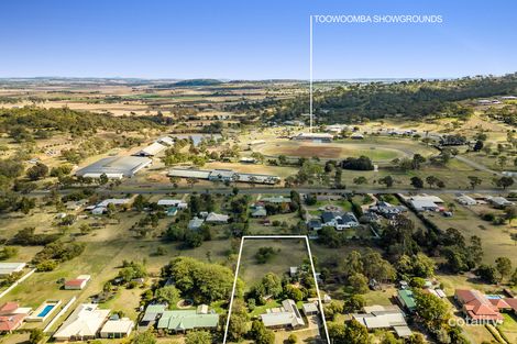 9 Pizzoni Rd, Glenvale, QLD 4350