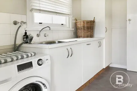 Property photo of 57 Sternberg Street Kennington VIC 3550