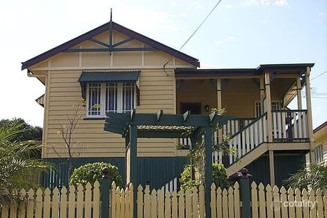 27 Judge St, Norman Park, QLD 4170