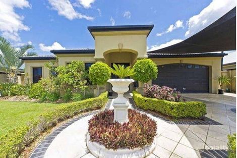 Property photo of 18 Maidenhead Court Oxenford QLD 4210