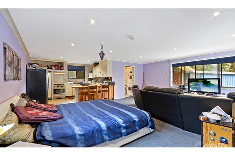 Property photo of 76 Jeannie Crescent Berkeley Vale NSW 2261
