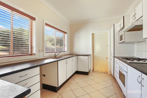 Property photo of 32 Billabong Avenue Dapto NSW 2530