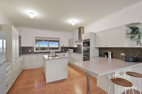 Property photo of 8 Earlington Crescent Sunbury VIC 3429