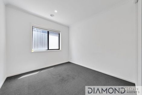 Property photo of 28 Dolomites Drive Truganina VIC 3029