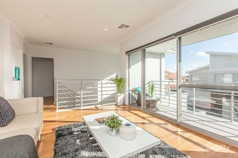 Property photo of 157A Grand Promenade Doubleview WA 6018