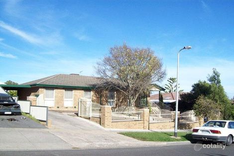 Property photo of 3 Orton Rise Endeavour Hills VIC 3802