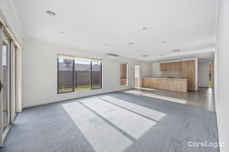 Property photo of 2 Nathanael Place Ballarat East VIC 3350