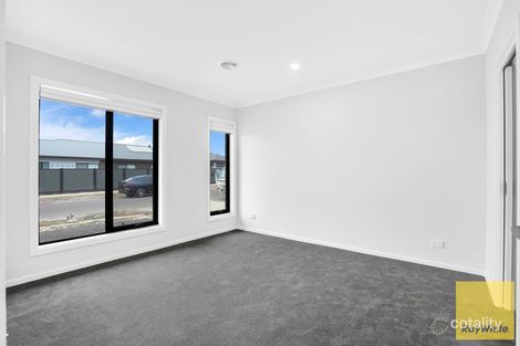 Property photo of 24 Pechora Street Truganina VIC 3029