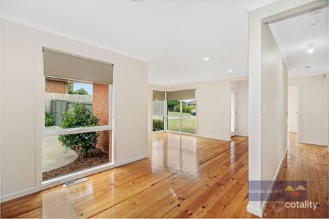 Property photo of 1 Nevis Court Endeavour Hills VIC 3802
