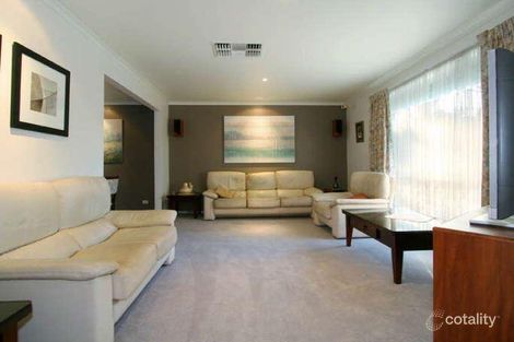 Property photo of 2 Belgrave Close Oakleigh South VIC 3167