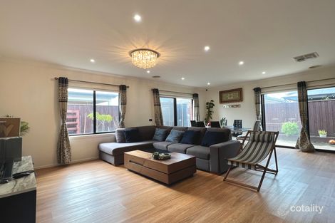 37 Beatrix Cct, Officer, VIC 3809