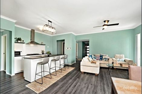 Property photo of 11 Hurlingham Loop Meadow Springs WA 6210