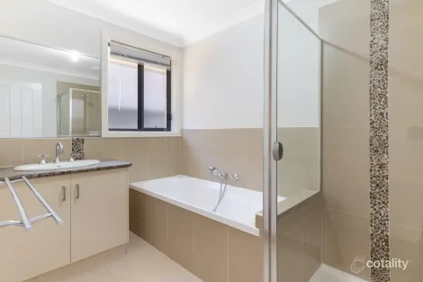 Property photo of 10 Squirrel Glider Drive Thurgoona NSW 2640