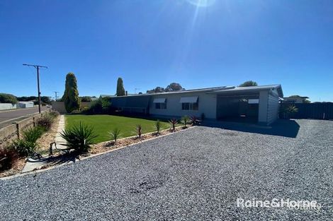 9 East Tce, Cummins, SA 5631