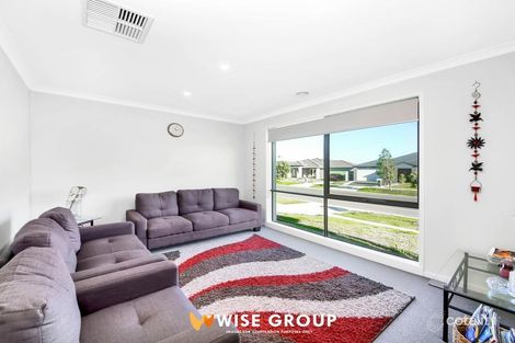 Property photo of 77 Stately Drive Cranbourne East VIC 3977
