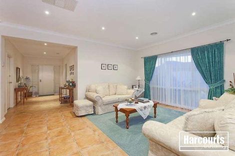 Property photo of 11 Honeysuckle Close Pakenham VIC 3810