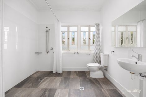 Property photo of 33 Justin Street Holland Park West QLD 4121