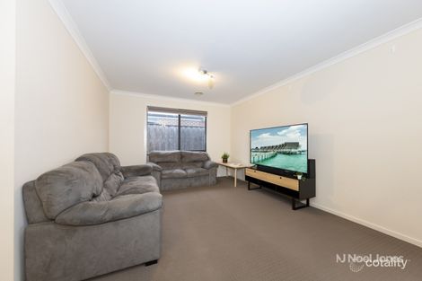 Property photo of 18 Carnegie Street Officer VIC 3809