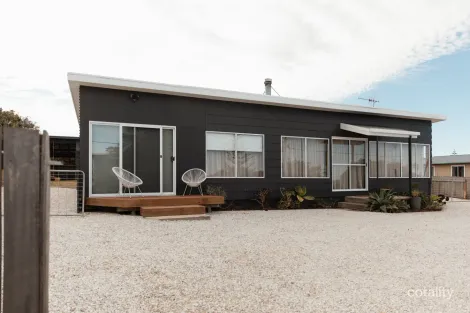 8 Pringle St, Scamander, TAS 7215