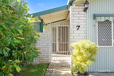 Property photo of 7 Evandale Crescent Miami QLD 4220