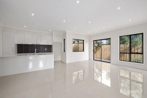 Property photo of 4/5 Sunset Boulevard Jacana VIC 3047