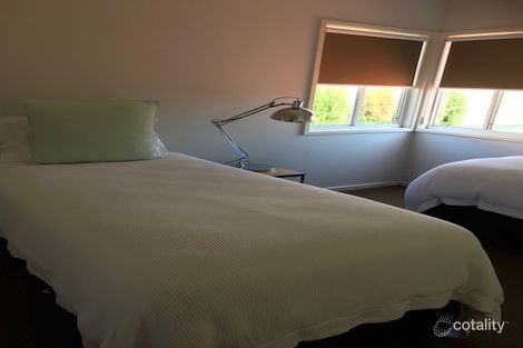 4893 Berkshire Cres, Hope Island, QLD 4212