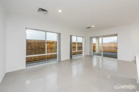 Property photo of 24 Bulloo Loop Ellenbrook WA 6069