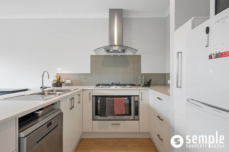 Property photo of 32 Dolomite Road Treeby WA 6164