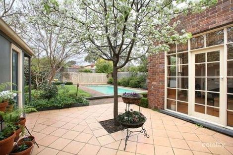 Property photo of 122 Male Street Brighton VIC 3186
