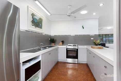 Property photo of 8 Caesar Close Mooroobool QLD 4870
