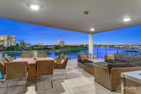 Property photo of 12/96-98 Thorn Street Kangaroo Point QLD 4169