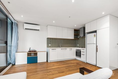 Property photo of 302/19-21 Poplar Street Box Hill VIC 3128