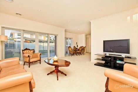 Property photo of 4 Edgewood Court Cairnlea VIC 3023