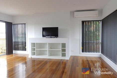 3 Oliver Ave, Lindisfarne, TAS 7015