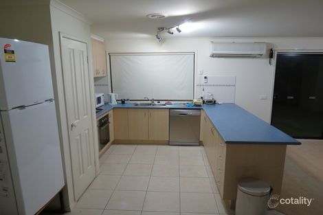 Property photo of 33 Sandalwood Grove Carrum Downs VIC 3201