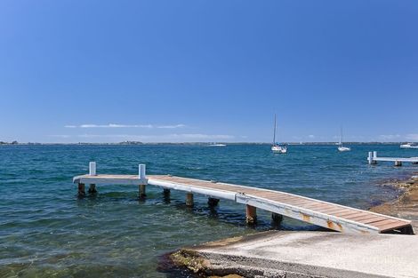 Property photo of 195 Fishing Point Road Fishing Point NSW 2283