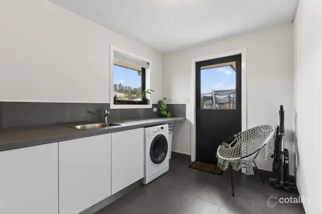 Property photo of 35 Colleen Crescent Primrose Sands TAS 7173