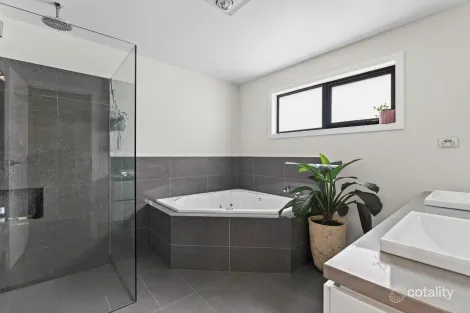 Property photo of 35 Colleen Crescent Primrose Sands TAS 7173