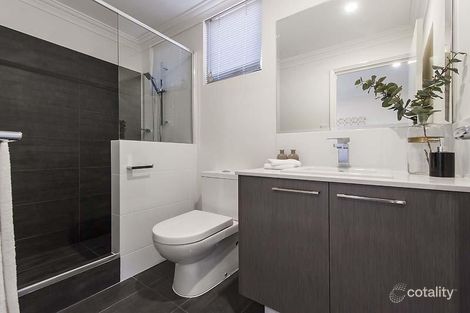 Property photo of 3/4 Endeavour Road Morley WA 6062